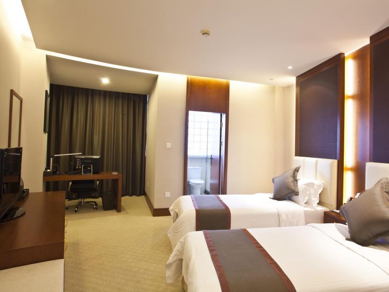 Noble Center Hotel
